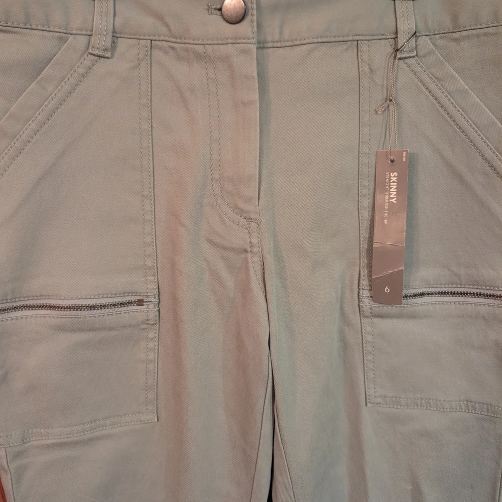 LOFT Sage Green Trouser Cargo pants Nwt - Picture 2 of 5